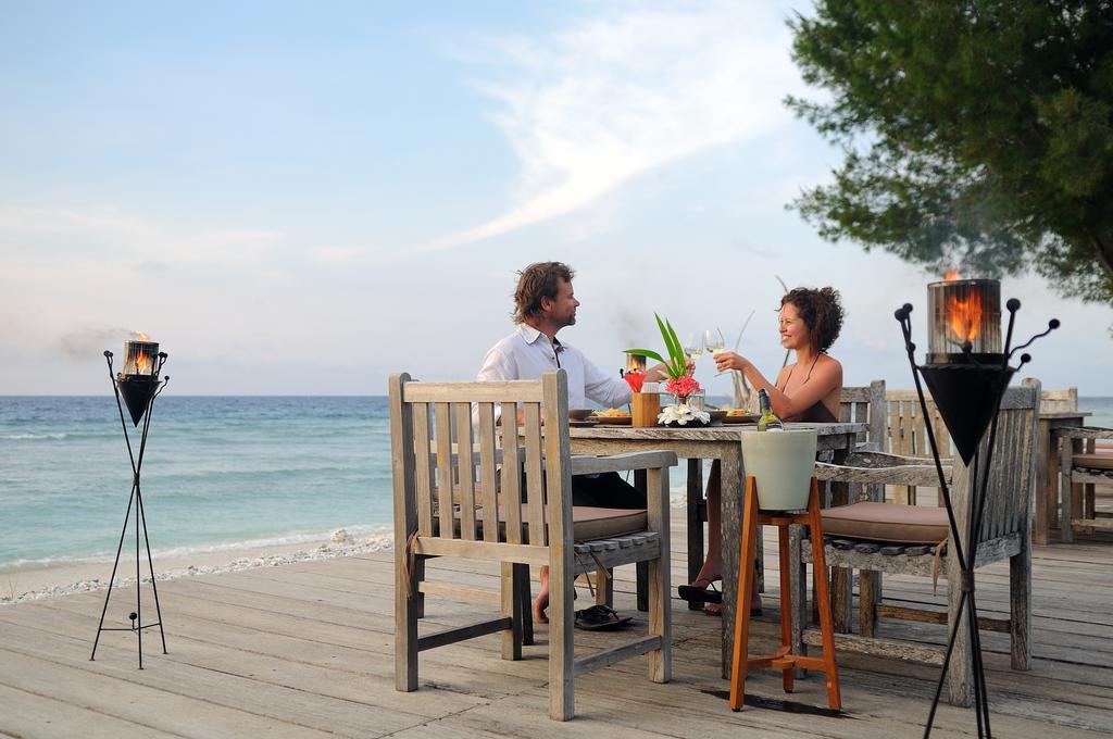 Desa Dunia Beda Resort Gili Trawangan Exterior photo