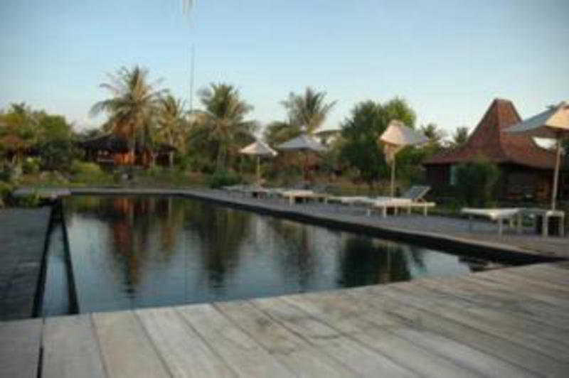 Desa Dunia Beda Resort Gili Trawangan Exterior photo