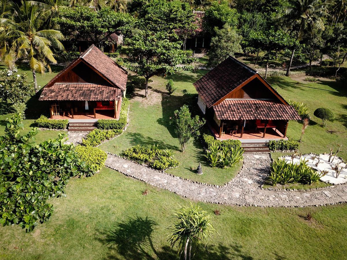 Desa Dunia Beda Resort Gili Trawangan Exterior photo