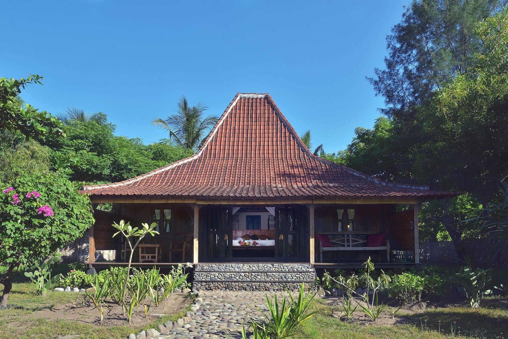 Desa Dunia Beda Resort Gili Trawangan Exterior photo