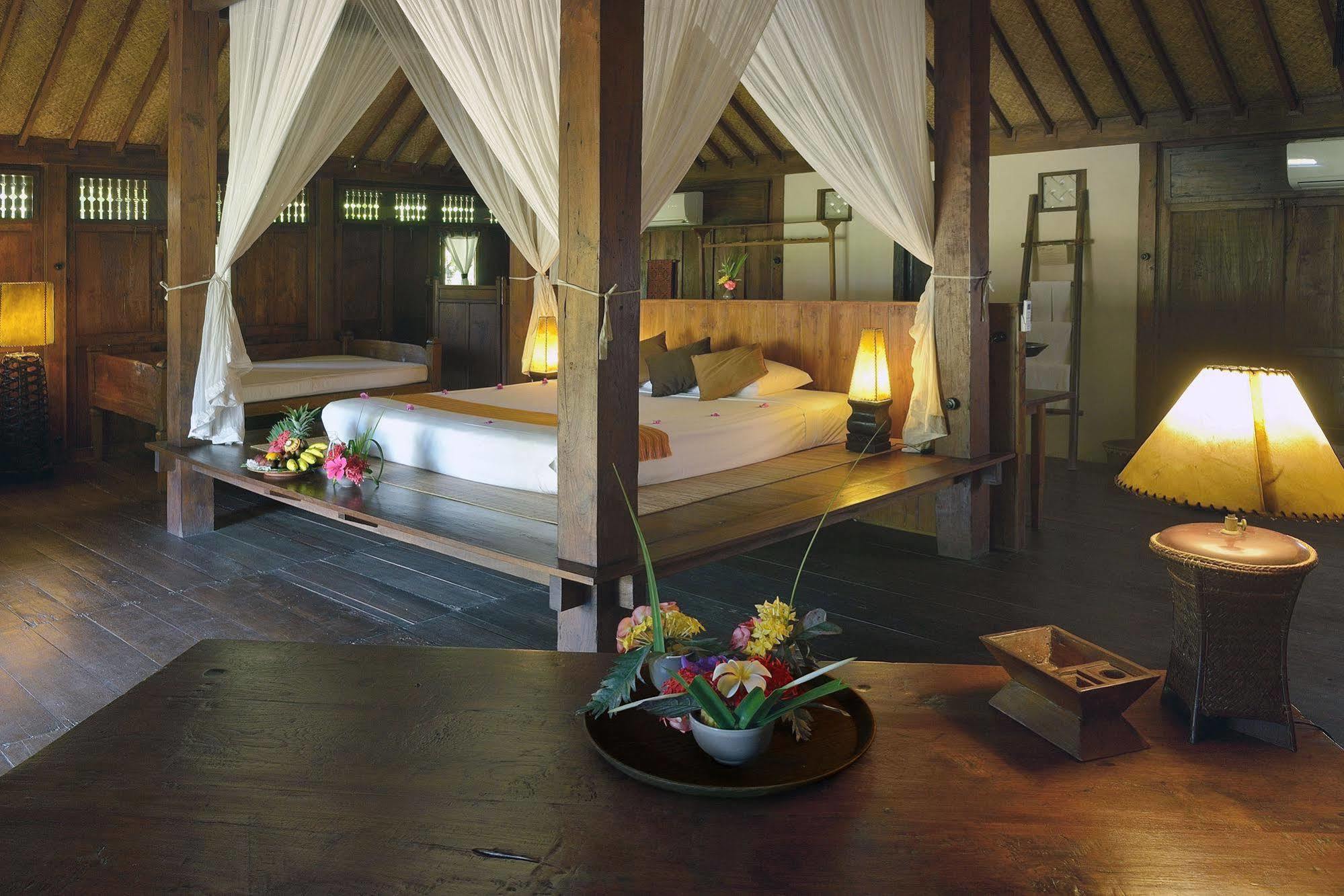 Desa Dunia Beda Resort Gili Trawangan Exterior photo