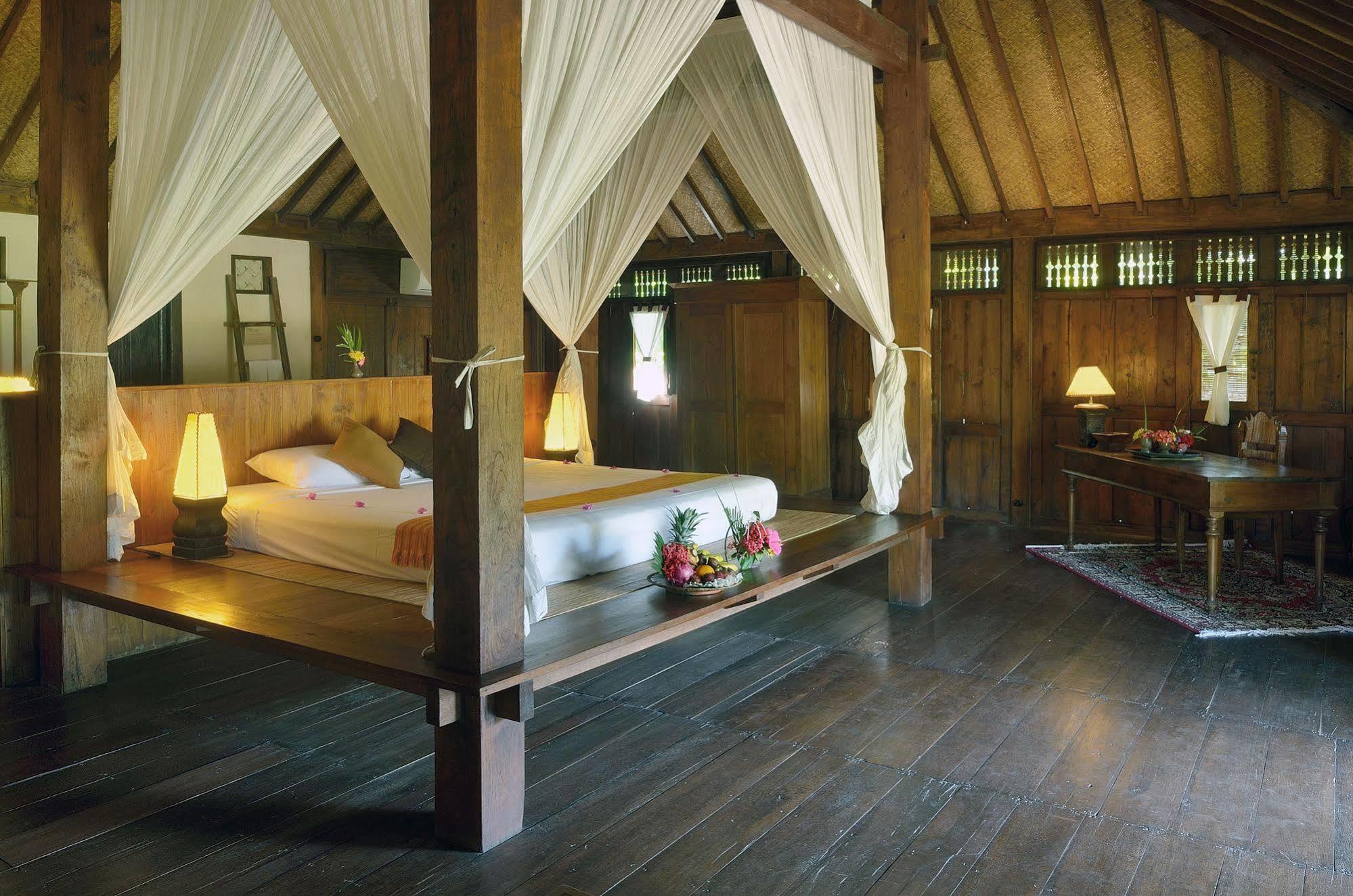 Desa Dunia Beda Resort Gili Trawangan Exterior photo