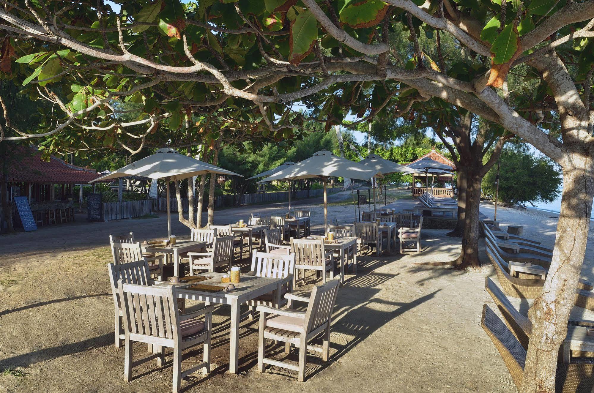 Desa Dunia Beda Resort Gili Trawangan Exterior photo